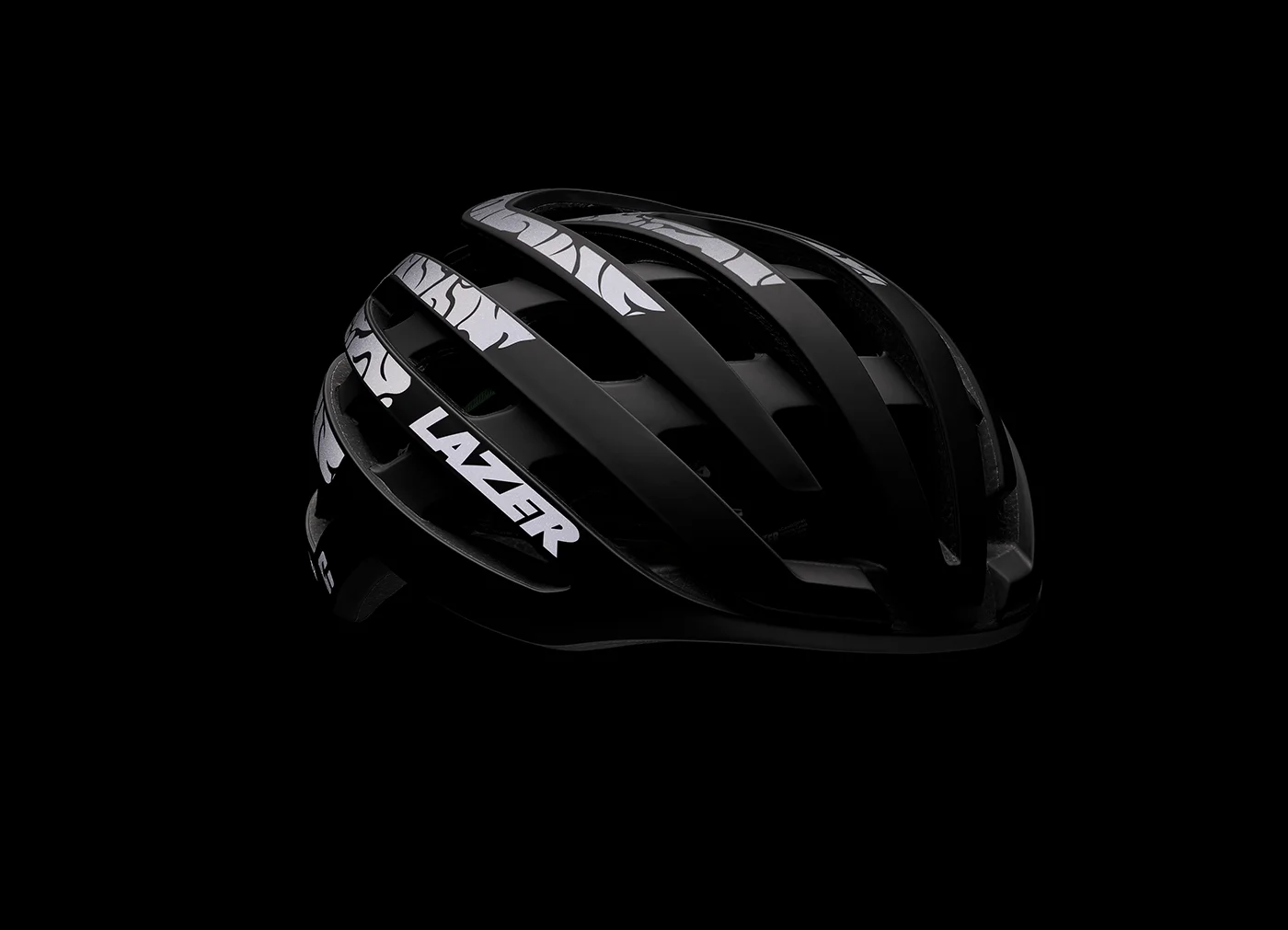 Lazer Z1 KinetiCore Edición Especial Solidaria, para Pedalear con un Propósito y Máxima Seguridad 