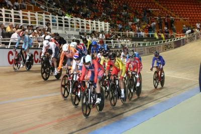 Leire Olaberria sexta posición en el omnium 