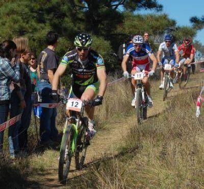 Podio de lujo en Banyoles: Iván Álvarez, Jose Hermida, Julien Absalon