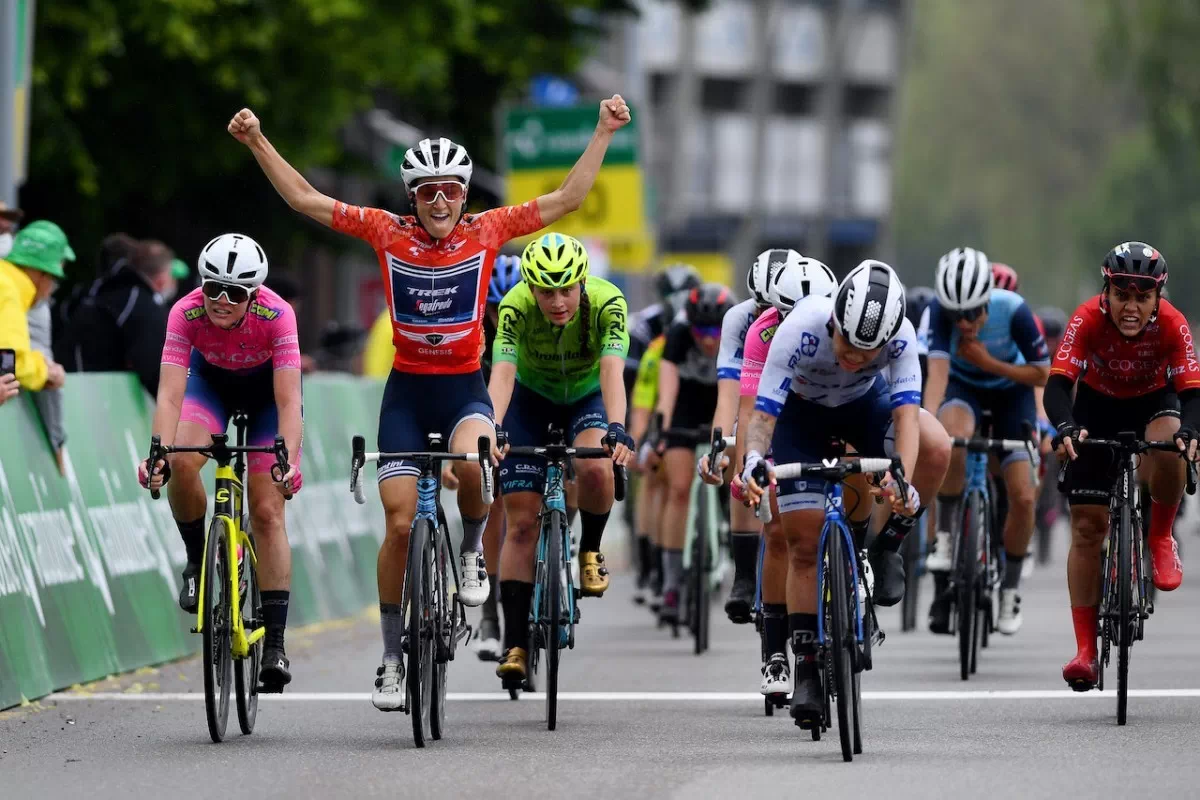 Lizzie Deignan ganadora del primer Tour de Suisse femenino