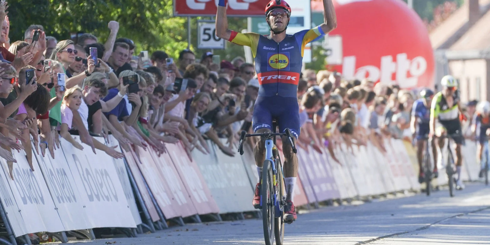 Lorena Wiebes y Jasper Stuyven primeros campeones de Europa de Gravel