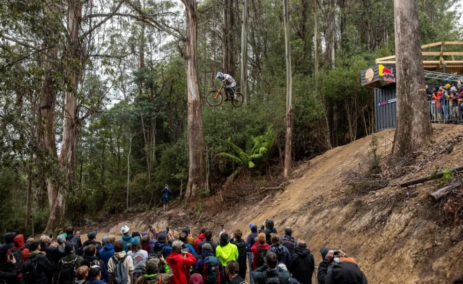 Los mejores riders del mundo listos para   Red Bull Hardline Tasmania 2025