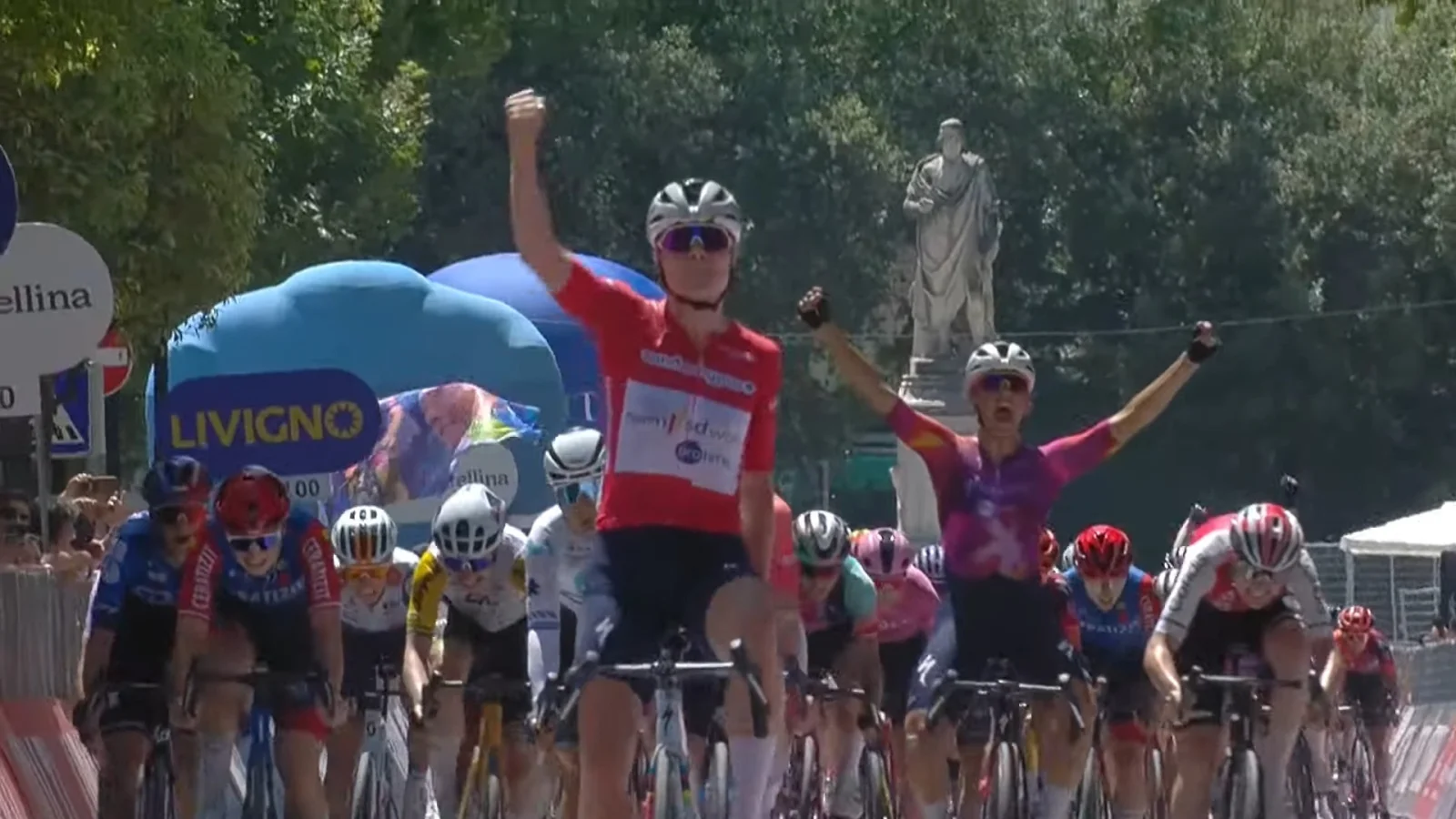 Lotte Kopecky gana la tercera etapa del Giro Women y ya está a solo tres segundo de Longo