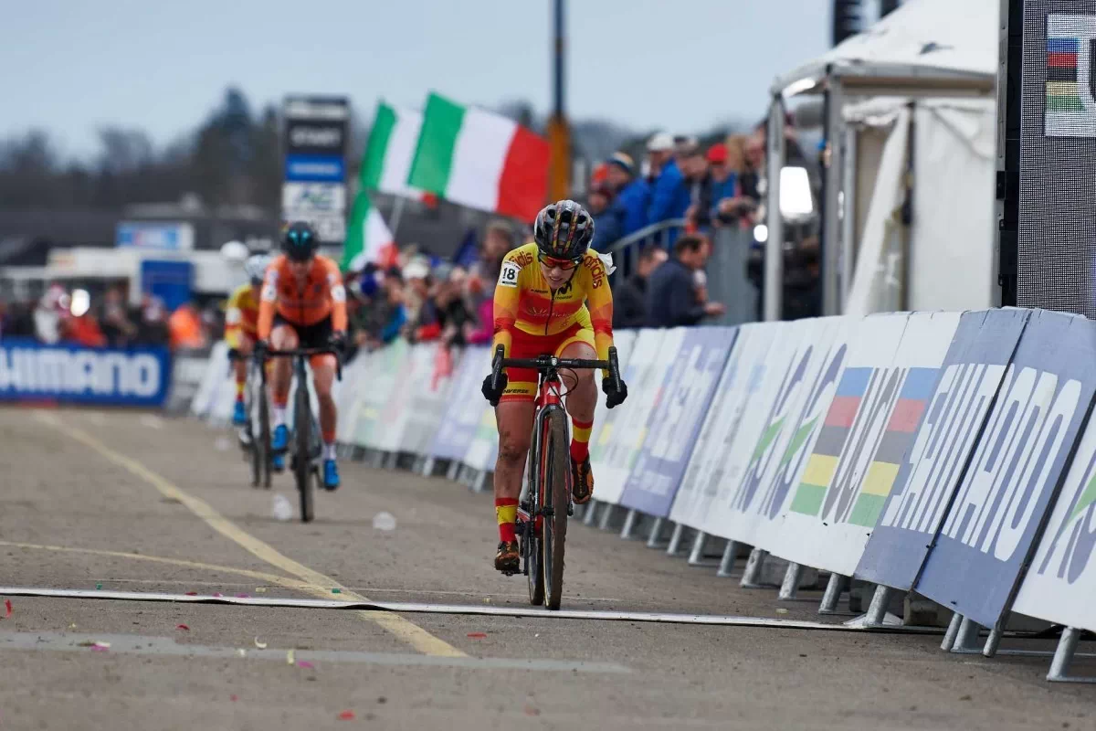 Lucía González y Aida Nuño finalizan la 18 y la 20 respectivamente en Dübendorf 