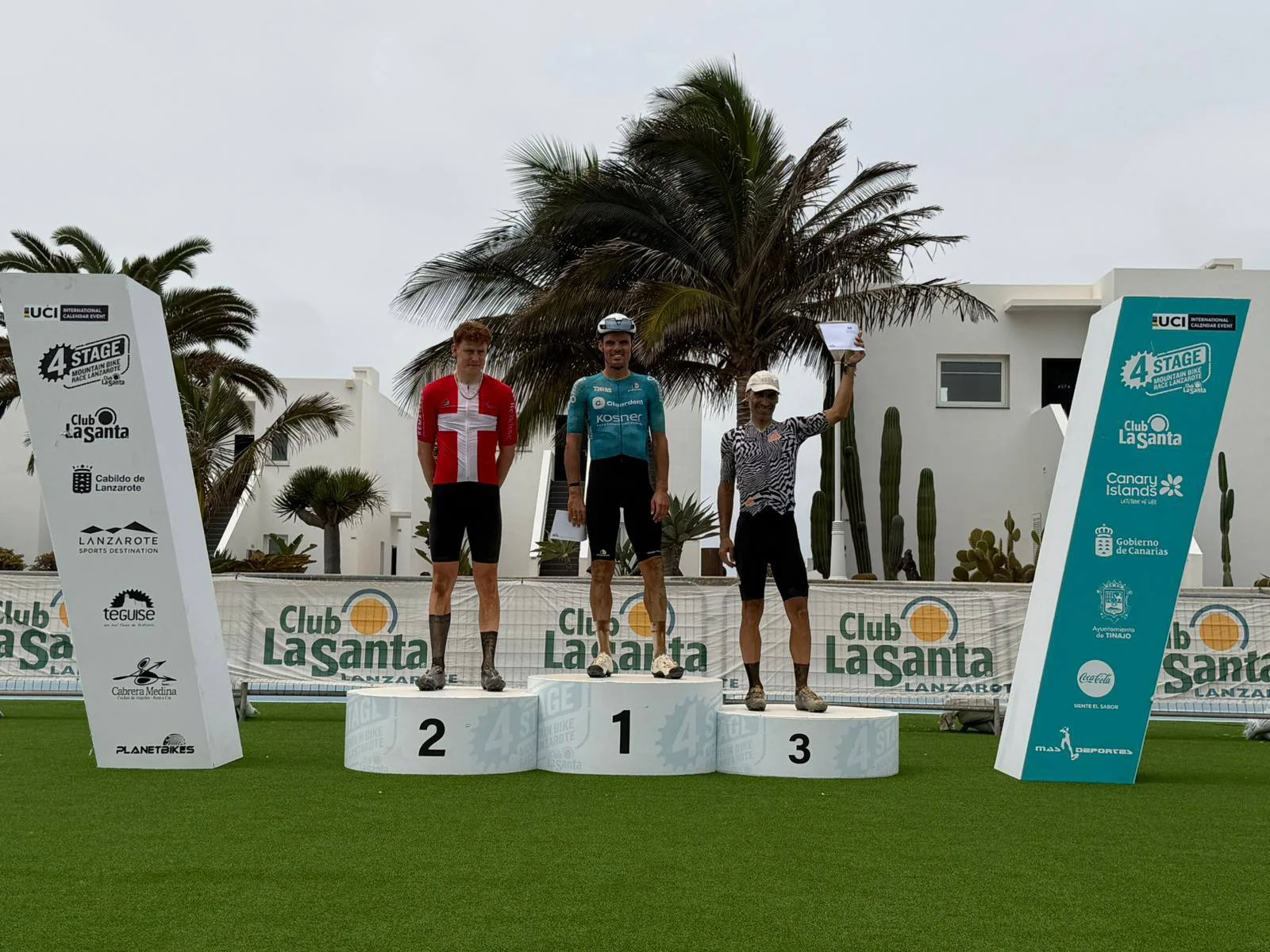 Luis León Sánchez y Alba Teruel incendian la general de la 4 Stage MTB Race Lanzarote