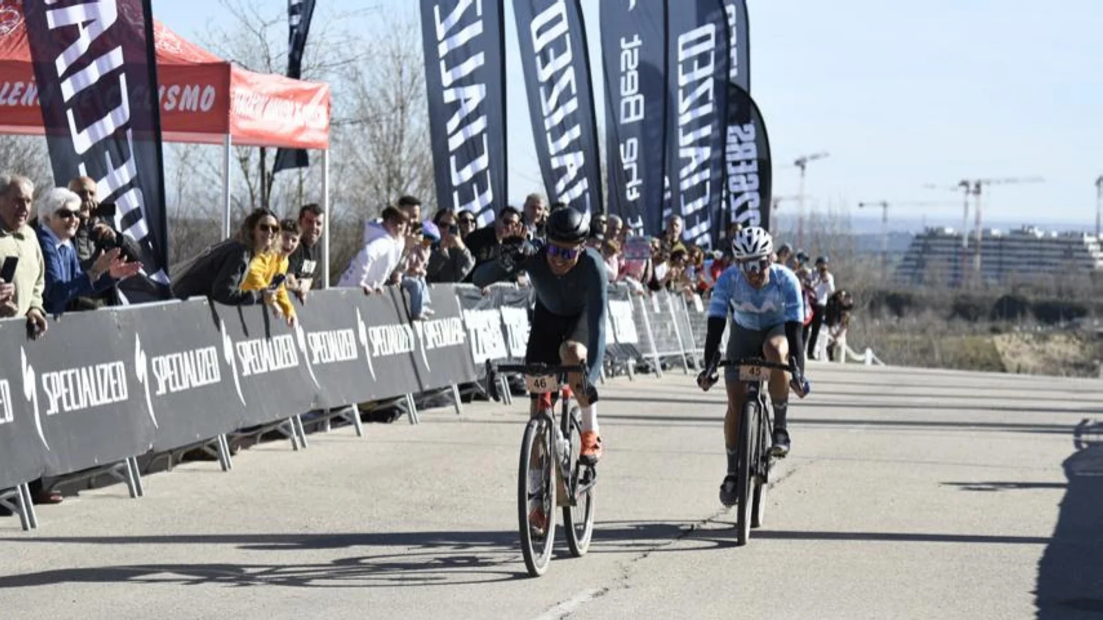 Luis León Sánchez y Mireia Benito primeros líderes de la Copa de España de Gravel