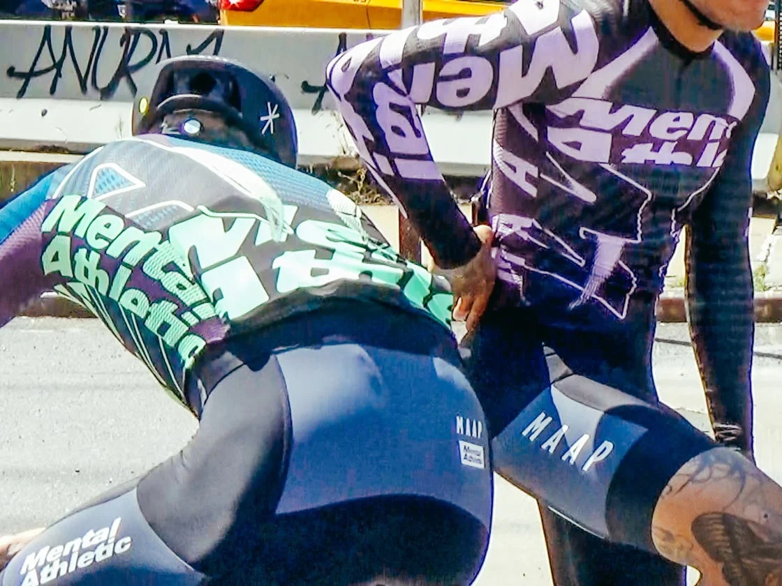 MAAP y Mental Athletic revolucionan la moda ciclista con su nueva colaboración de alto rendimiento e indumentaria urbana