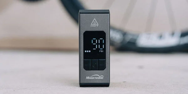 Magicshine Airro el minicompresor con 120 PSI 