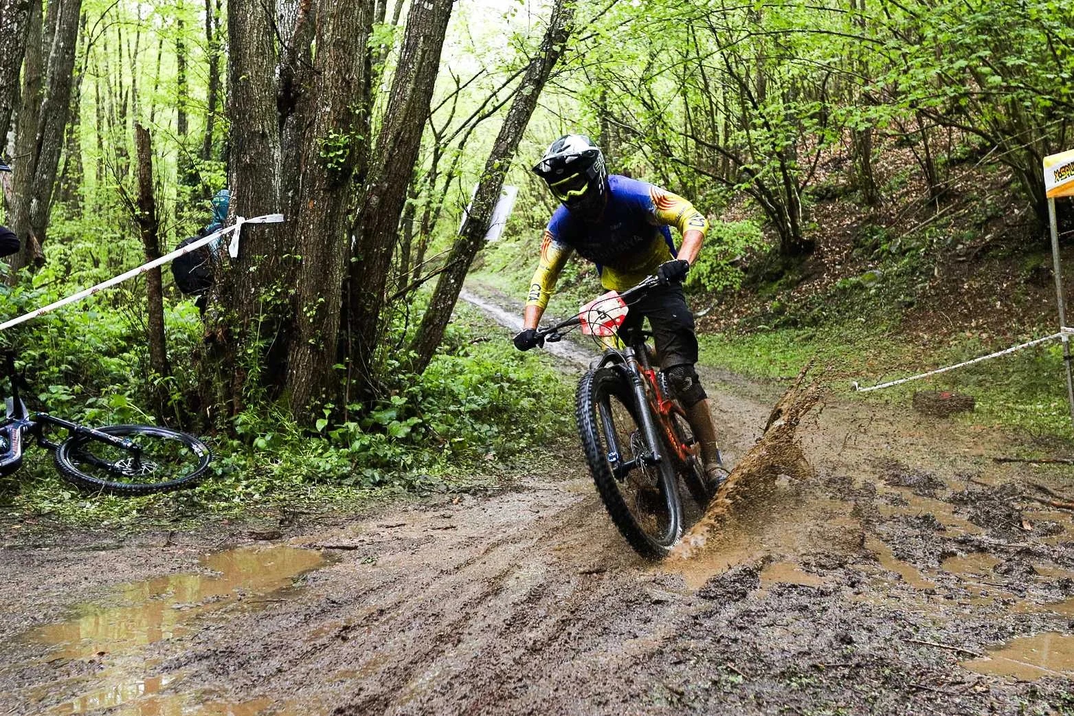 Marco Veiga y Cristina Menéndez se coronan campeones de España de Enduro 2025