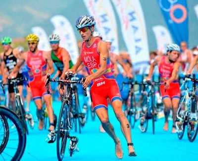 Mario Mola segundo en las World Series de triatlón