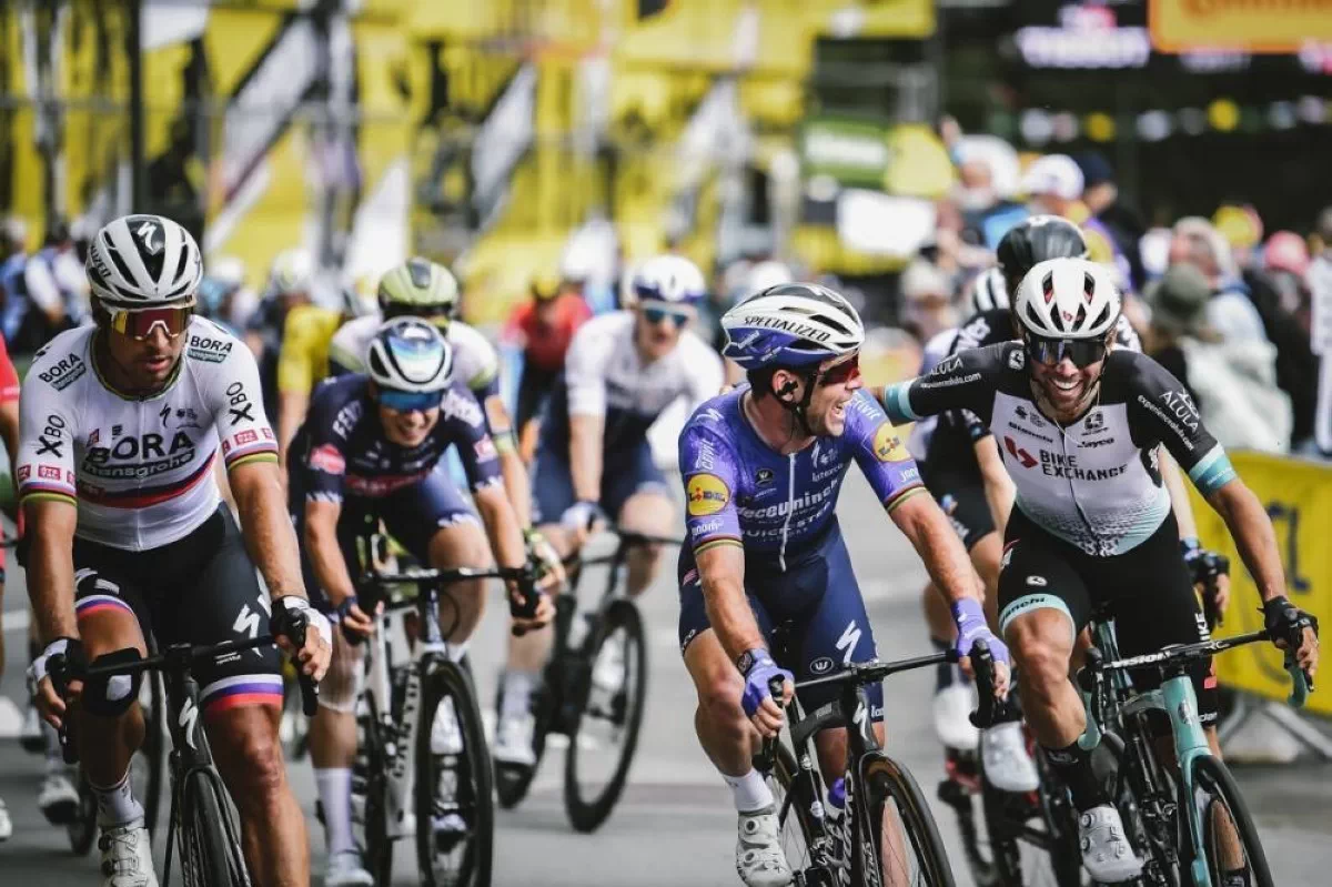 Mark Cavendish vuelve a levantar los brazos en un Tour de Francia