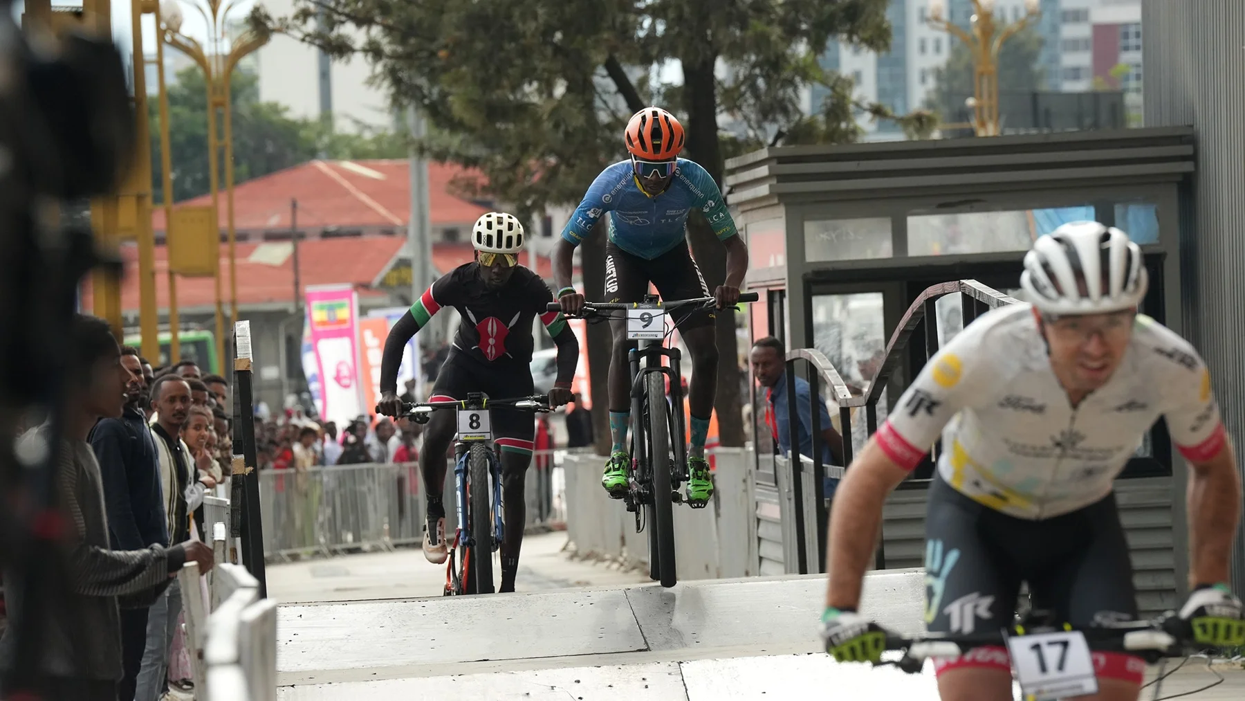 Matic Kranjec Zagar y Didi de Vries conquistan el City Mountainbike Eliminator Pro League de Addis Abeba