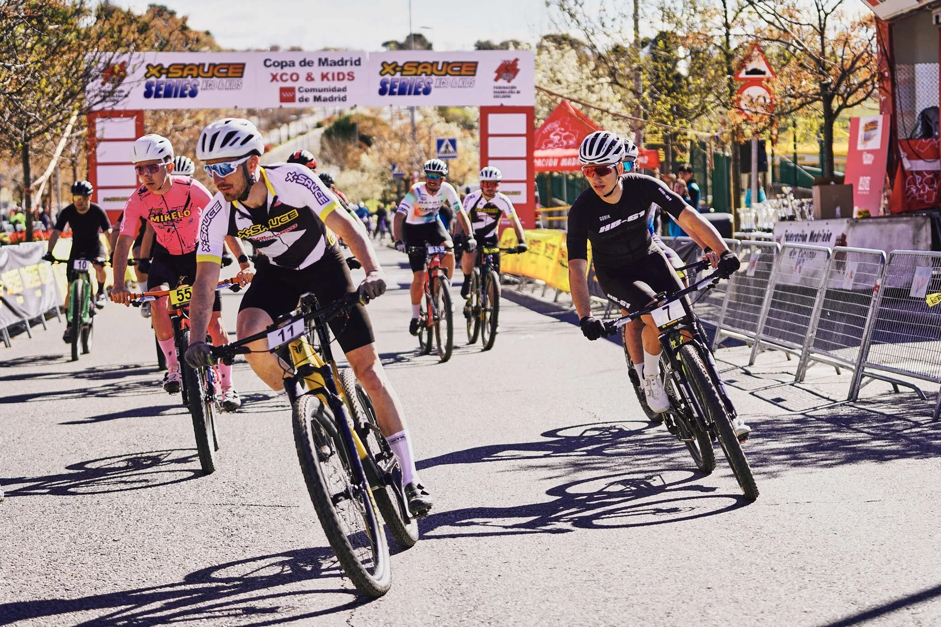 Miguel Díaz y Carla Jiménez conquistan la dureza de Colmenar Viejo