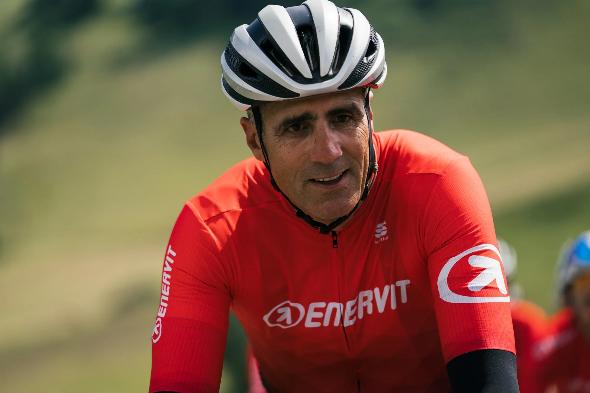 Miguel Indurain se une a la Chase the Sun Italia 2026 ruta costa a costa