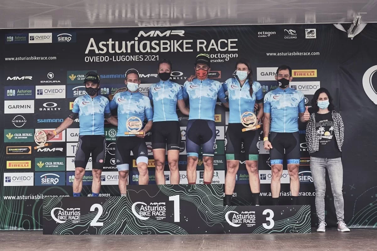 Miguel Muñoz y Agnieta Francke se proclaman ganadores de la MMR Asturias Bike Race