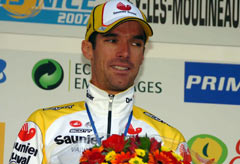 David Millar sigue líder tras la victoria al sprint de Nazon