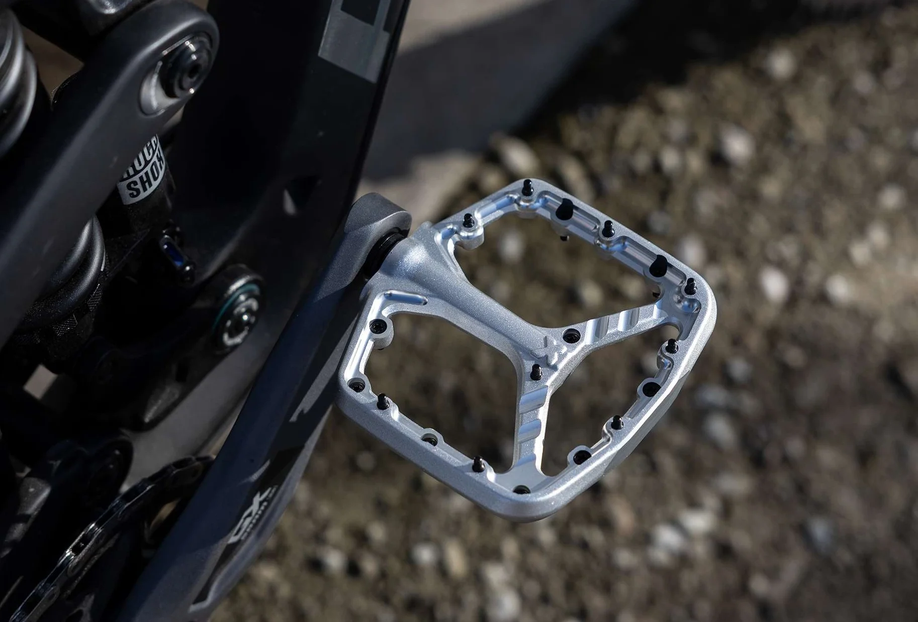 Millenium 4.0 redefine el agarre y la estabilidad en pedales de plataforma