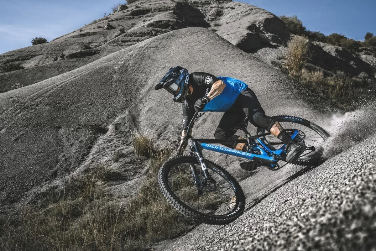 Mondraker re-evoluciona la Foxy Carbon de 2022