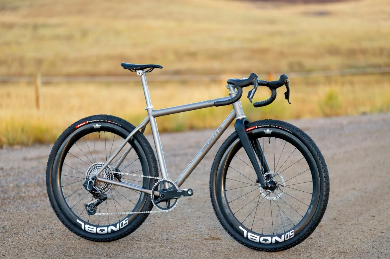 Moots Routt RSL irrumpe en el gravel con titanio impreso en 3D