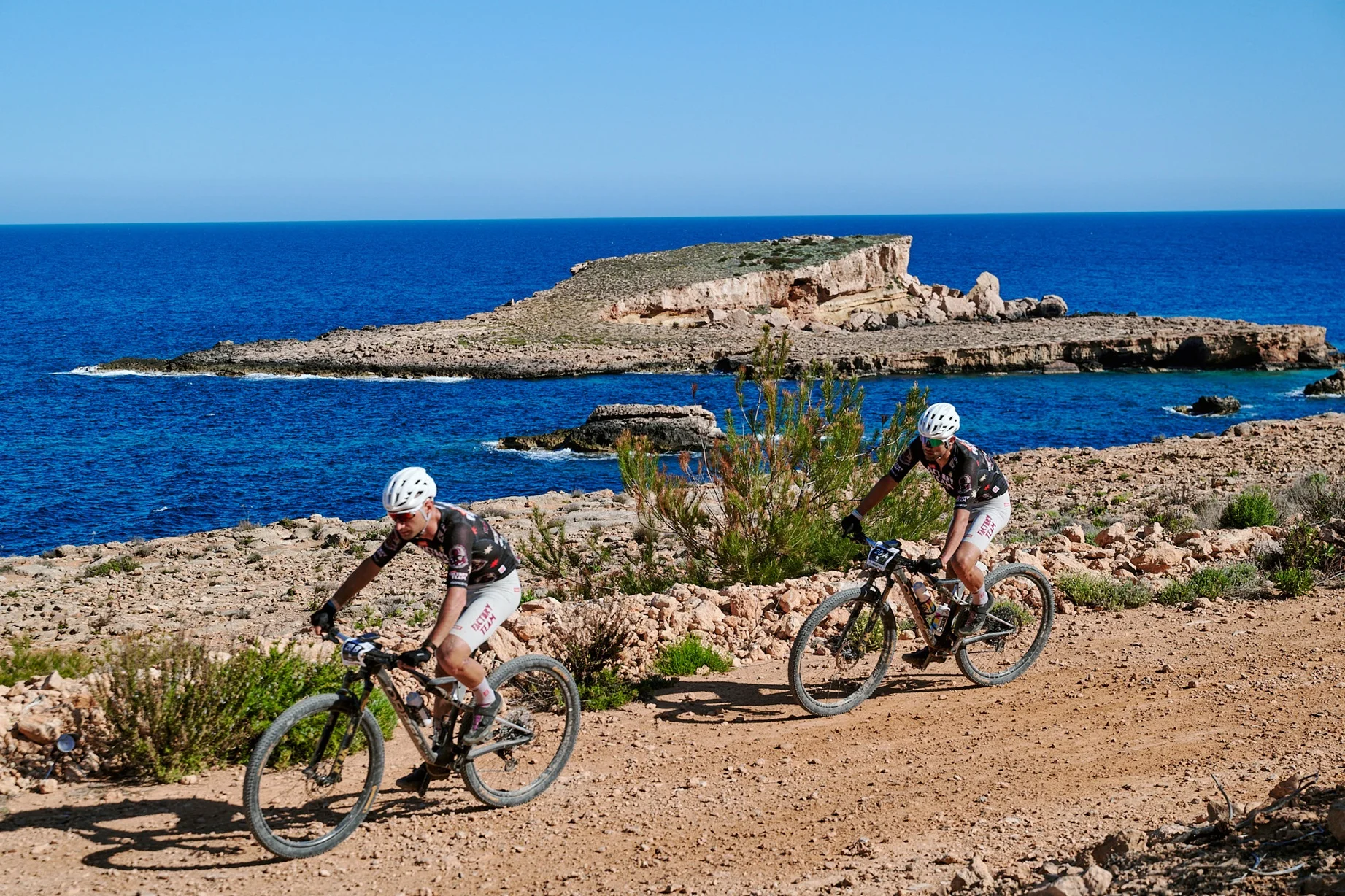 Morcillo y Barroso acarician el triunfo final en la etapa reina de la Vuelta a Ibiza MTB 2026