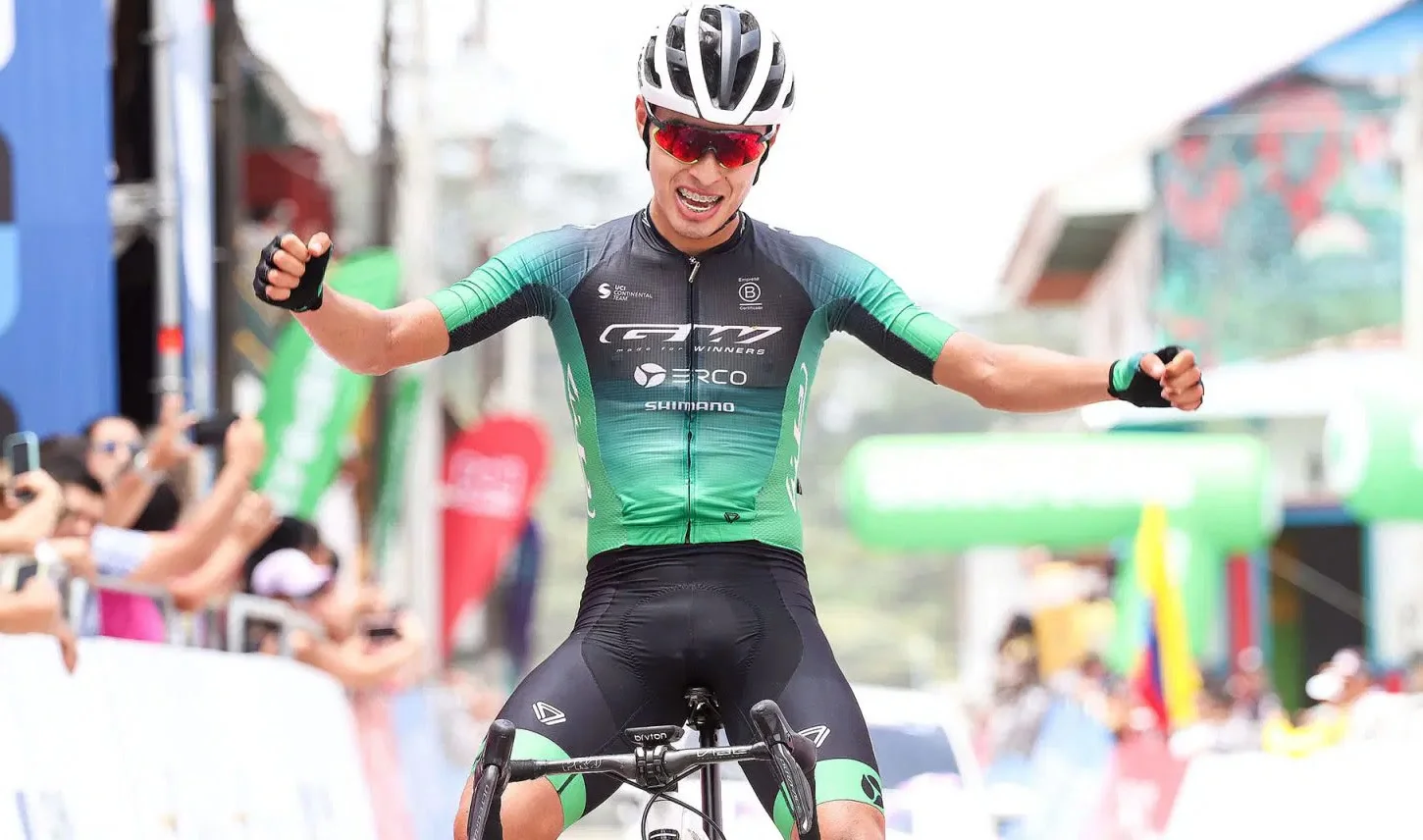 Movistar Team ficha al jovencísimo corredor colombiano Diego Pescador