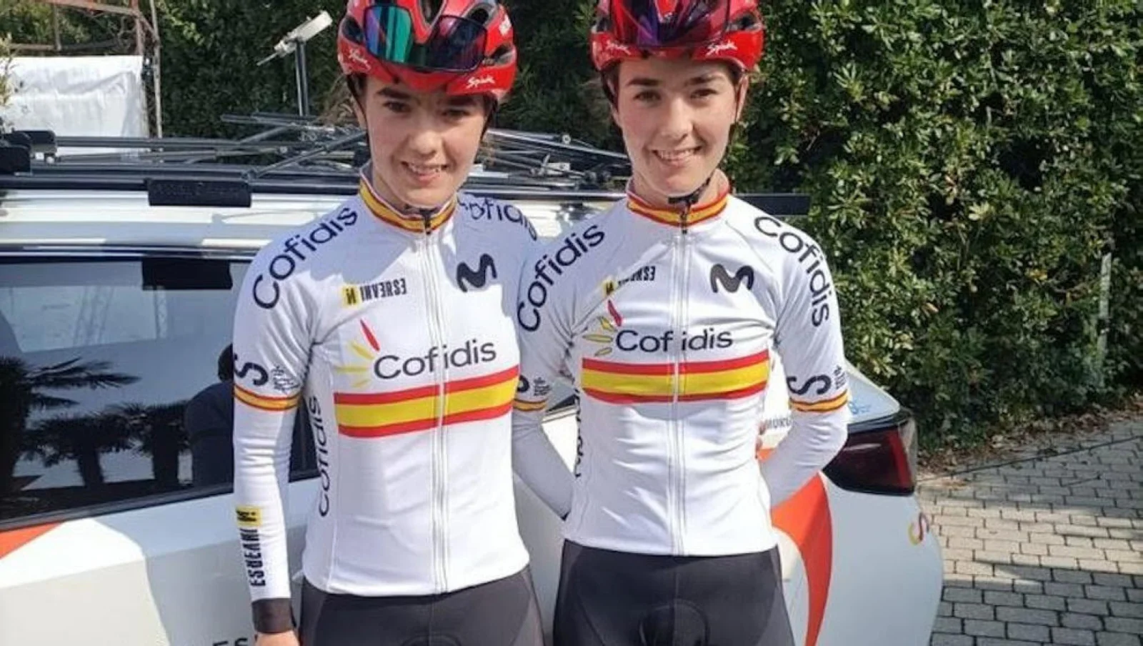 Movistar Team anuncia la incorporación de las corredoras cántabras Laura y Lucía Ruiz Pérez