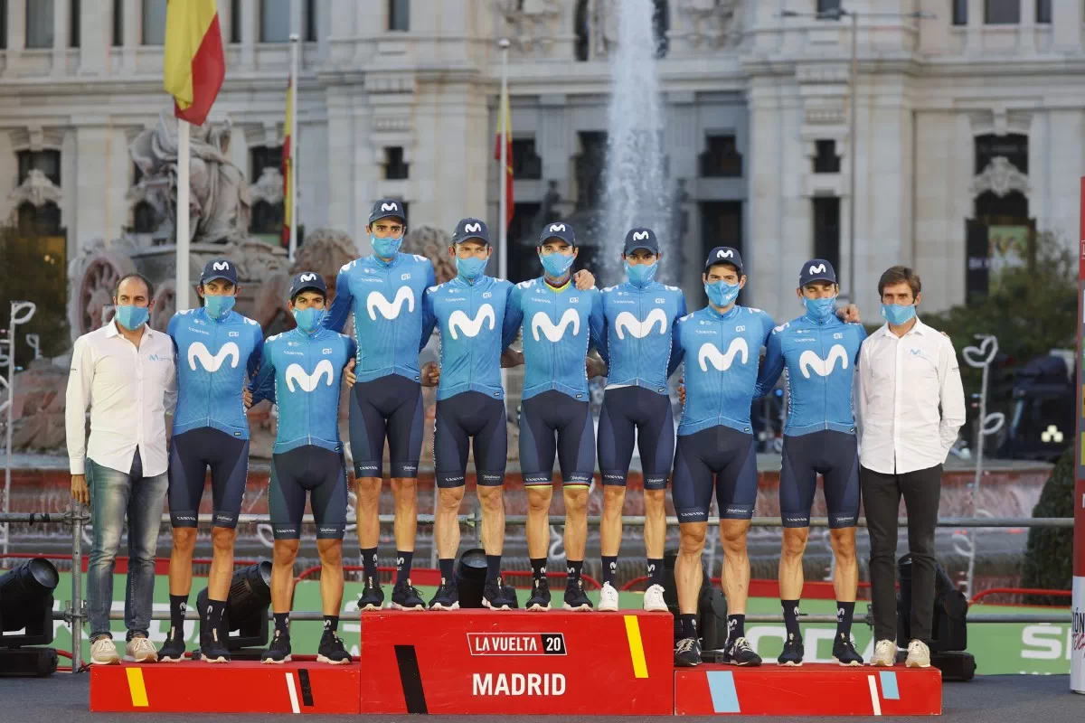 Movistar Team cierra 2020 desde el podio de La Vuelta