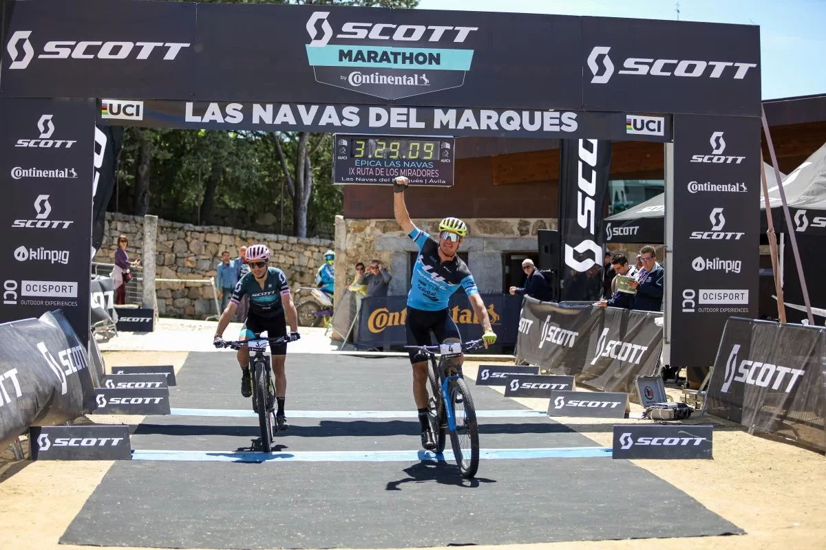 Nacho Pérez y Cristina Morán vencedores en la Scott Marathon de Las Navas del Marqués