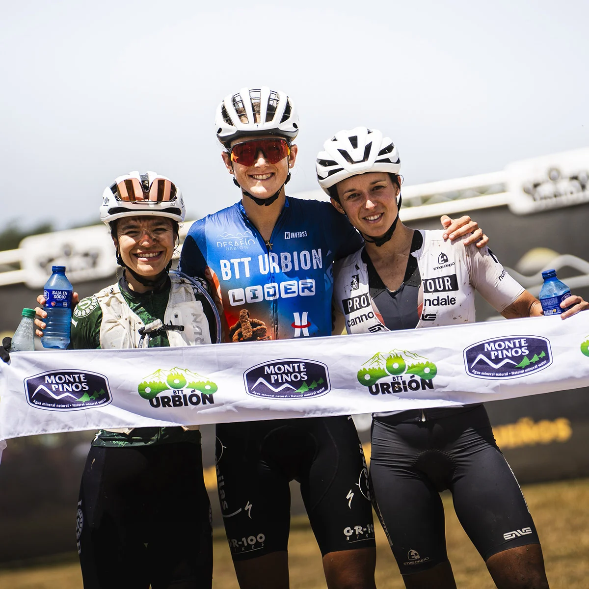 Natalia Fischer arrasa en las tres etapas de la BTT Urbión by Stages