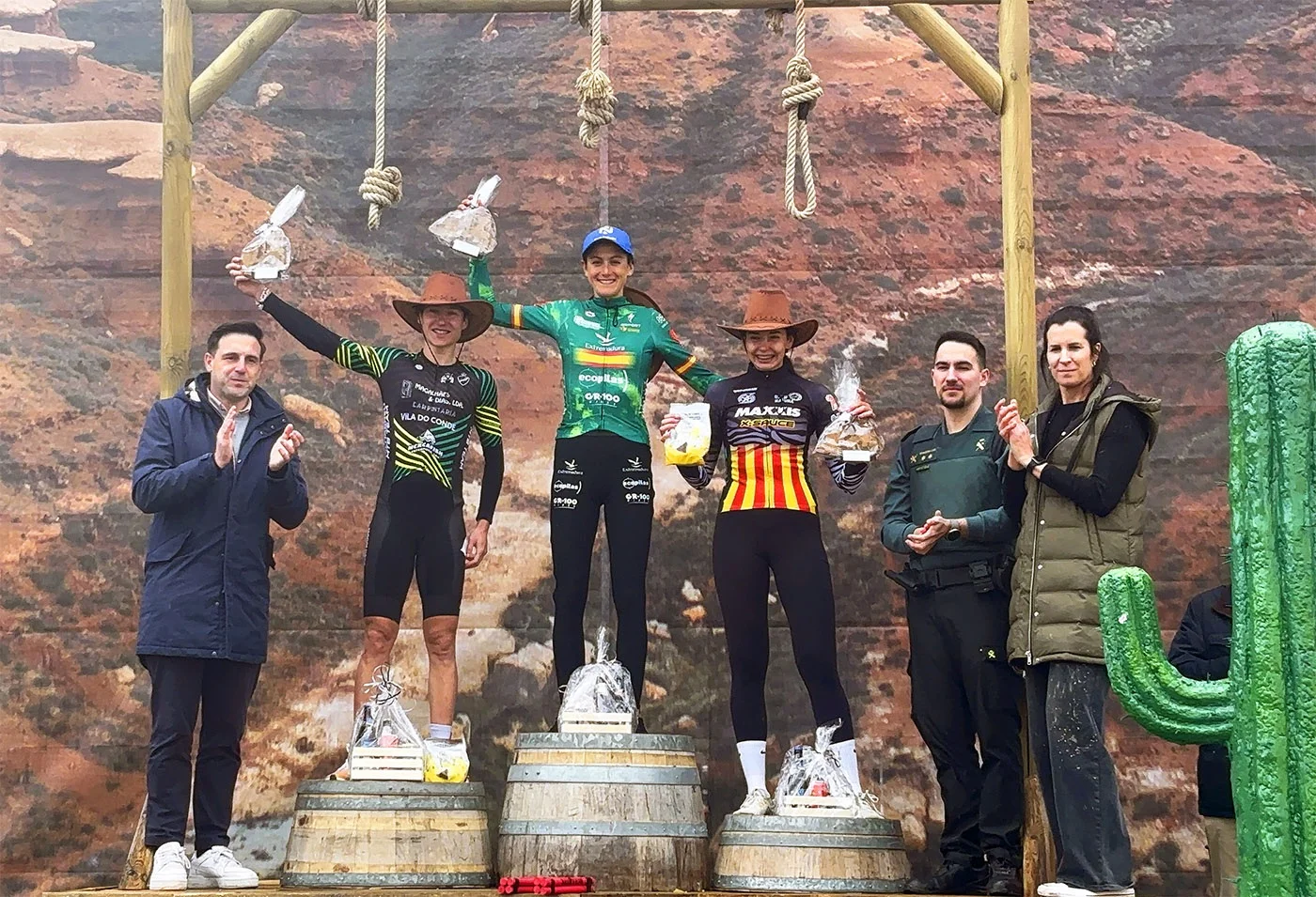 Natalia Fischer reina en la Far West Race by Scott tras una exhibición en Calatayud