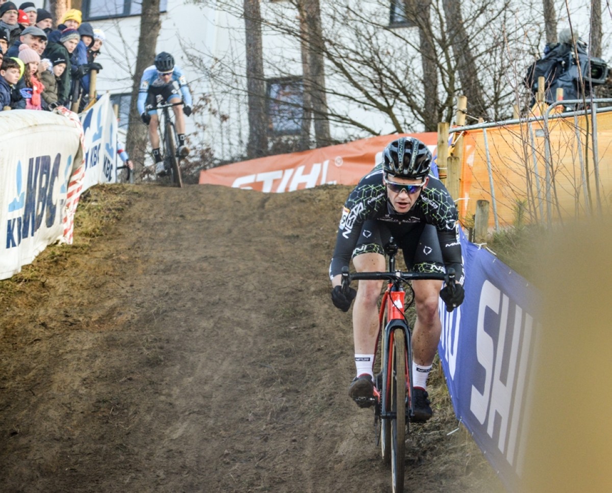 Nesta CX Team realiza un buen trabajo en la Copa del Mundo de Zolder