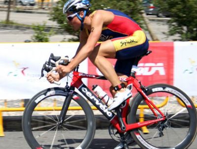Gómez Noya también probará en la carretera