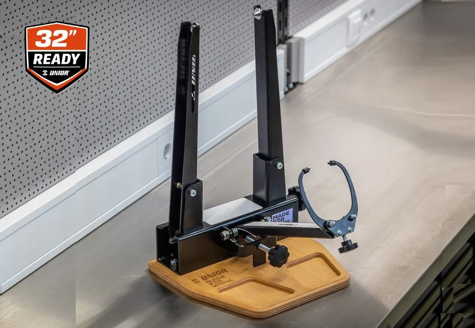 Nueva herramienta para centrado de ruedas de 32 pulgadas Unior Pro Truing Stand 2.1