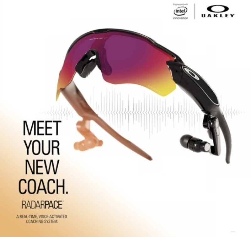 Oakley lanza sus gafas inteligentes Radar Pace con sistema de entrenamiento