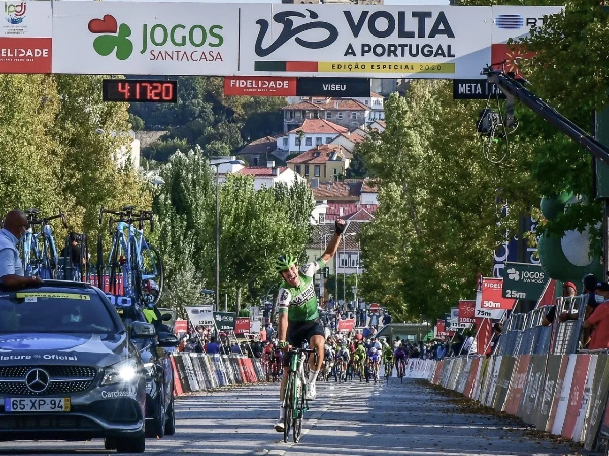 Oier Lazkano logra en Portugal su primera victoria como profesional