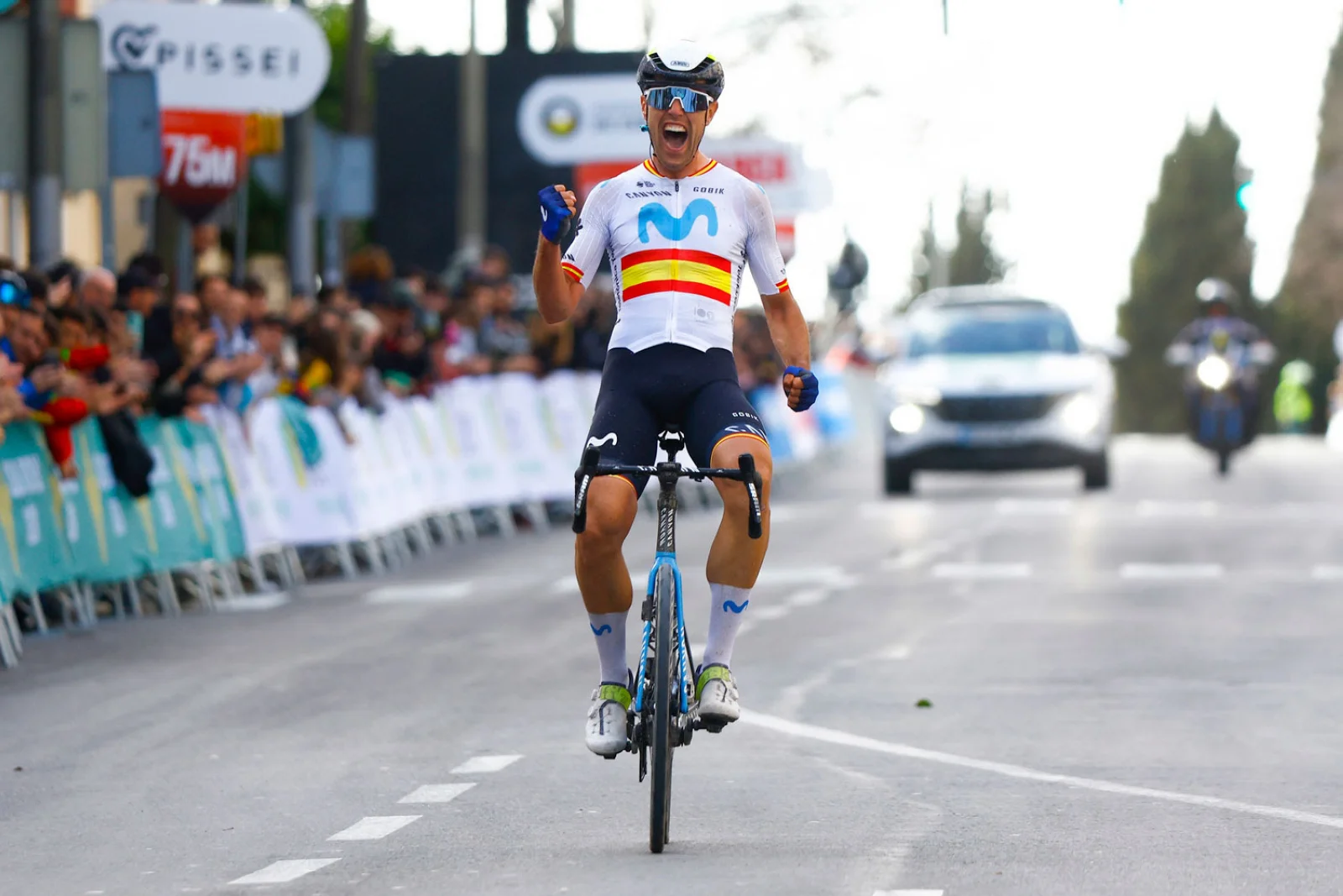 Oier Lazkano regala una victoria a Movistar Team en la tercera edición de la Clásica Jaén Paraíso Interior