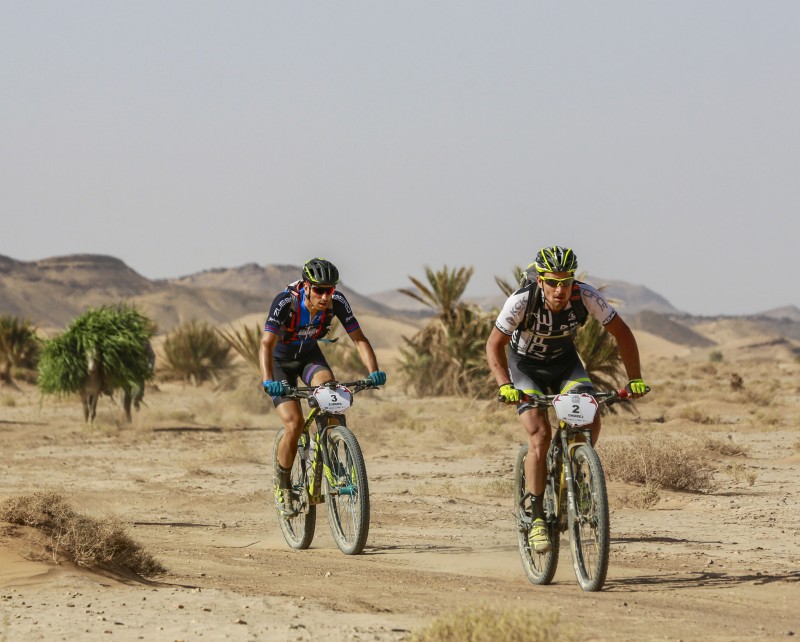 Ondrej Fojtik logra su primera etapa en la Titan Desert 2017