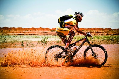 Óscar Pereiro vencedor del Tour de Francia en la Titan Desert