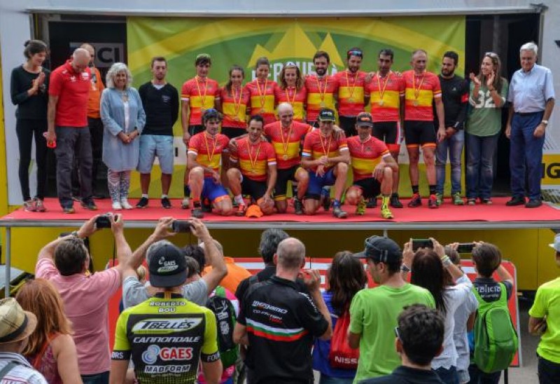 Paco Mancebo y María Díaz Pernia se proclaman campeones de España de XCM