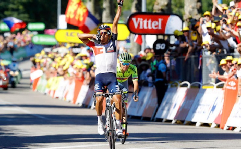 Pantano gana, el Sky arropa a un Froome que no sufre