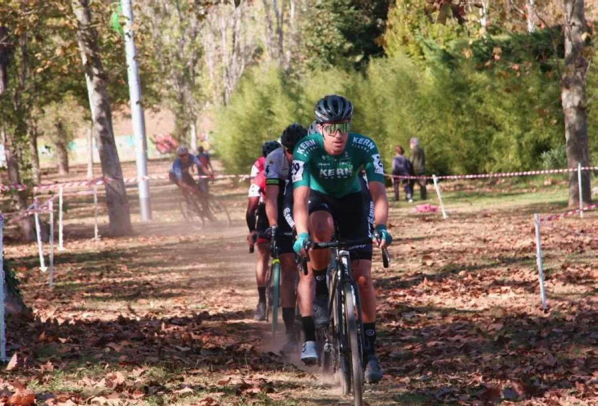 Pau Miquel estrena con victoria en casa el I Ciclocross de Sant Quirze del Vallès