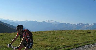 Northwave y Powerbar con Pedales por el Mundo
