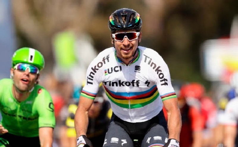 Peter Sagan esprinta hasta la victoria en California