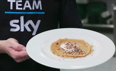 Prepara unas tortitas de proteínas con el cocinero de Team Sky