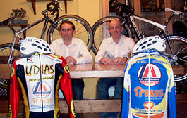 Tino Zaballa presentó sus maillots de ruta y ciclocros para 2008