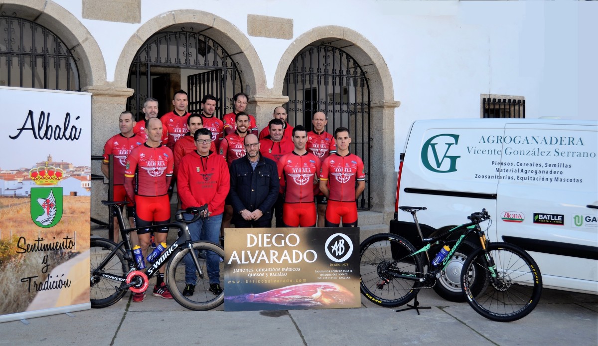 Presentado el Club ciclista Albalá