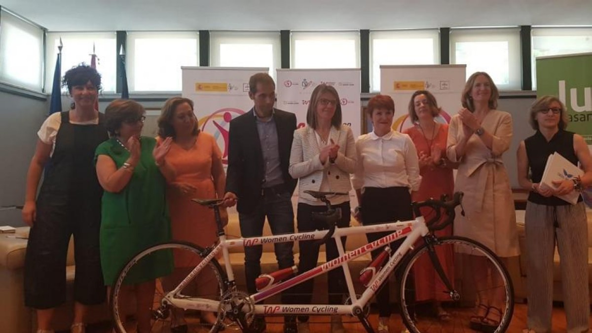 Presentado el equipo Women Cycling dirigido por Iñigo Cuesta