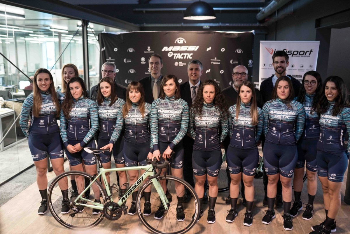 Presentado el Massi-Tactic que disputará el UCI World Tour femenino