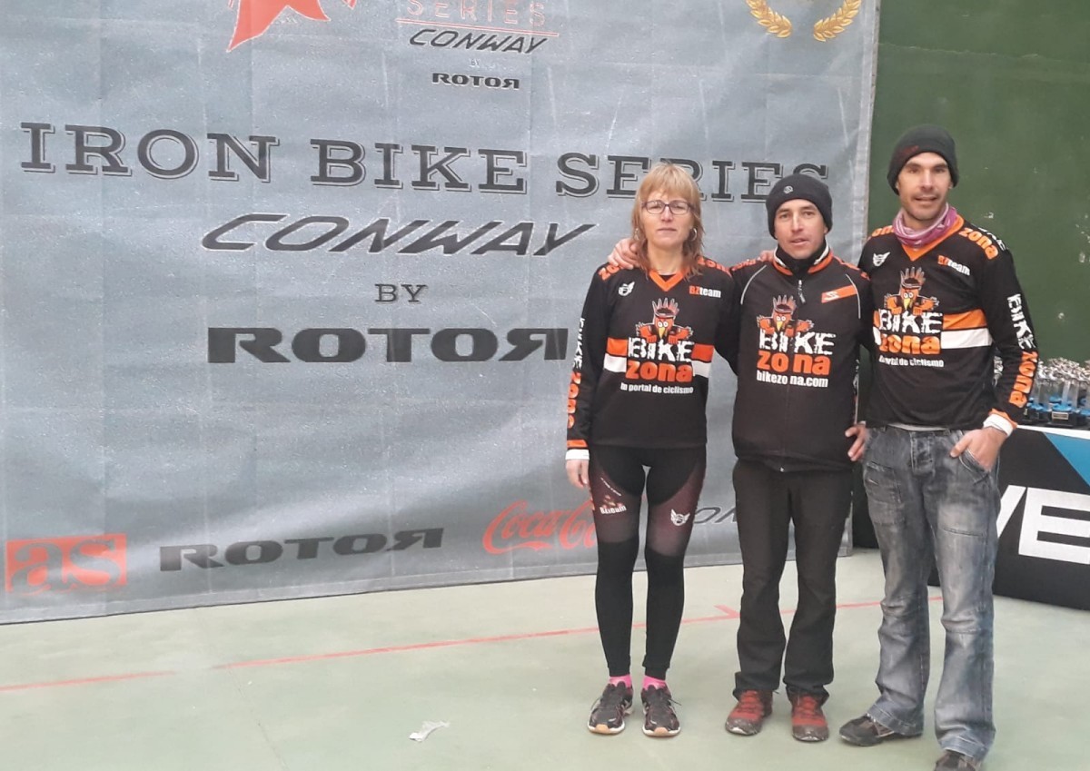 Primer dorsal y primer podio de la temporada para Meritxell Henales
