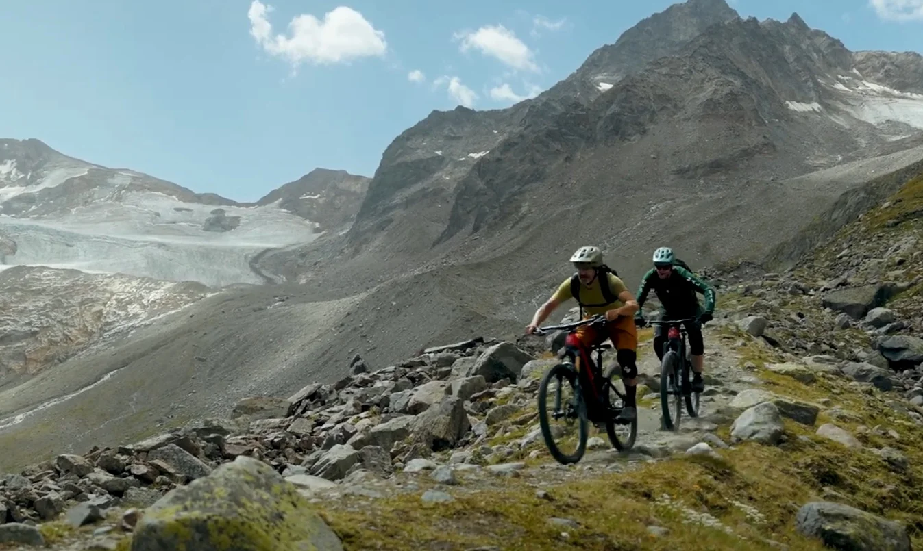 Prueba a Fondo de la ROTWILD R.X1000: La E-MTB con 1060 Wh y 85 Nm que Aniquila las Limitaciones de la Montaña